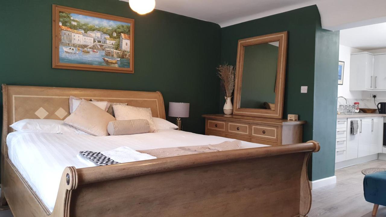 House 1905 - Self Catering Serviced Apartment Tidworth Екстер'єр фото
