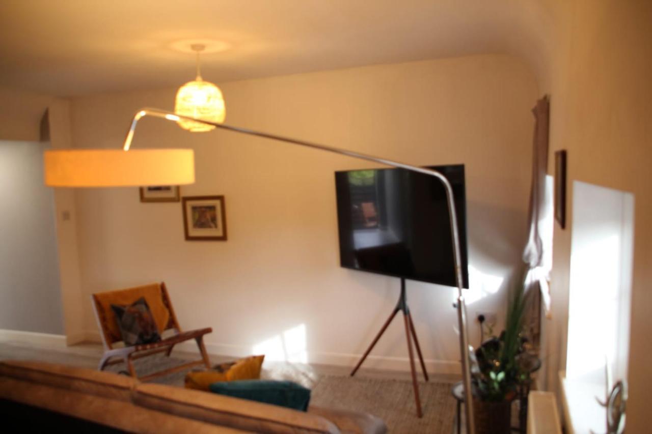 House 1905 - Self Catering Serviced Apartment Tidworth Екстер'єр фото
