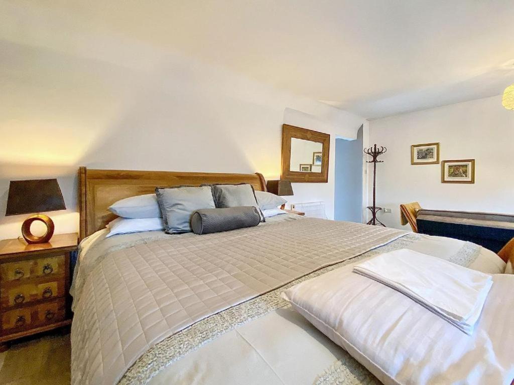 House 1905 - Self Catering Serviced Apartment Tidworth Екстер'єр фото