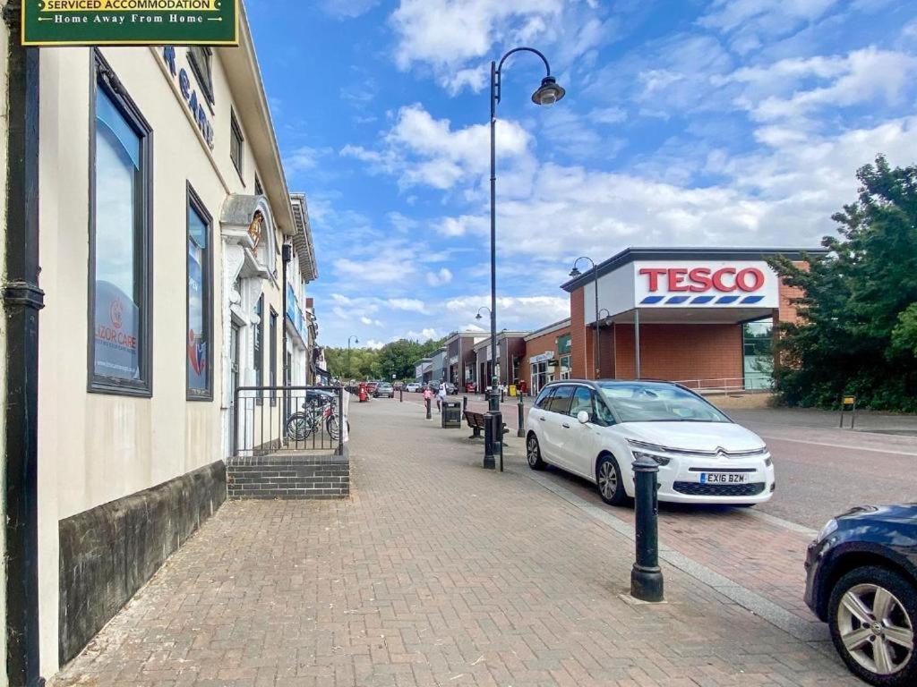 House 1905 - Self Catering Serviced Apartment Tidworth Екстер'єр фото